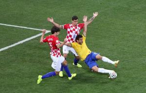 Kovac habla de vergüenza y Scolari vio penalti