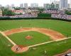 Una pelota de béisbol rompe un cristal… ¡y detienen al árbitro!