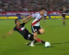 Video-encuesta: ¿Penalti no pitado a River?