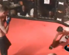 Un luchador se rinde para no mandar al hospital a su rival