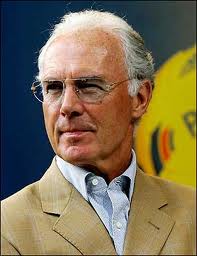 Beckenbauer propone simplificar el fuera de juego