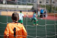 El benjamín que le protesta al árbitro…¡por orden de su entrenador!