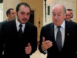 Ali Bin Al Hussein y Joseph Blatter