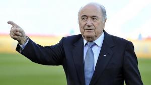 Blatter: “Los árbitros están encantados con el aerosol”