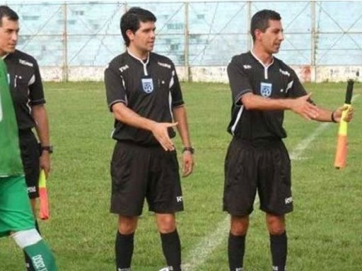 Sancionados cuatro árbitros argentinos por aceptar un soborno