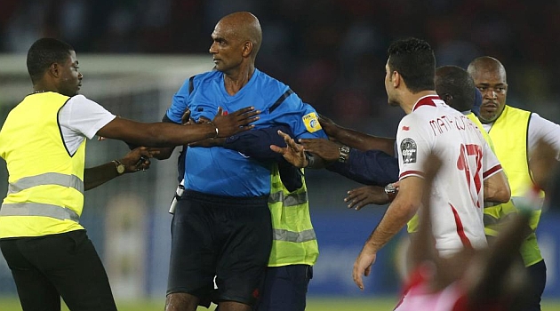 Seis meses de sanción a un árbitro por un penalti en la Copa de África